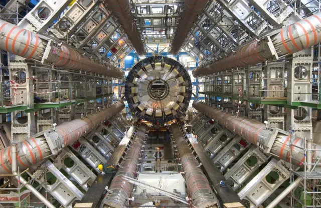Metodinė medžiaga fizikos dalyko pamokoms apie CERN